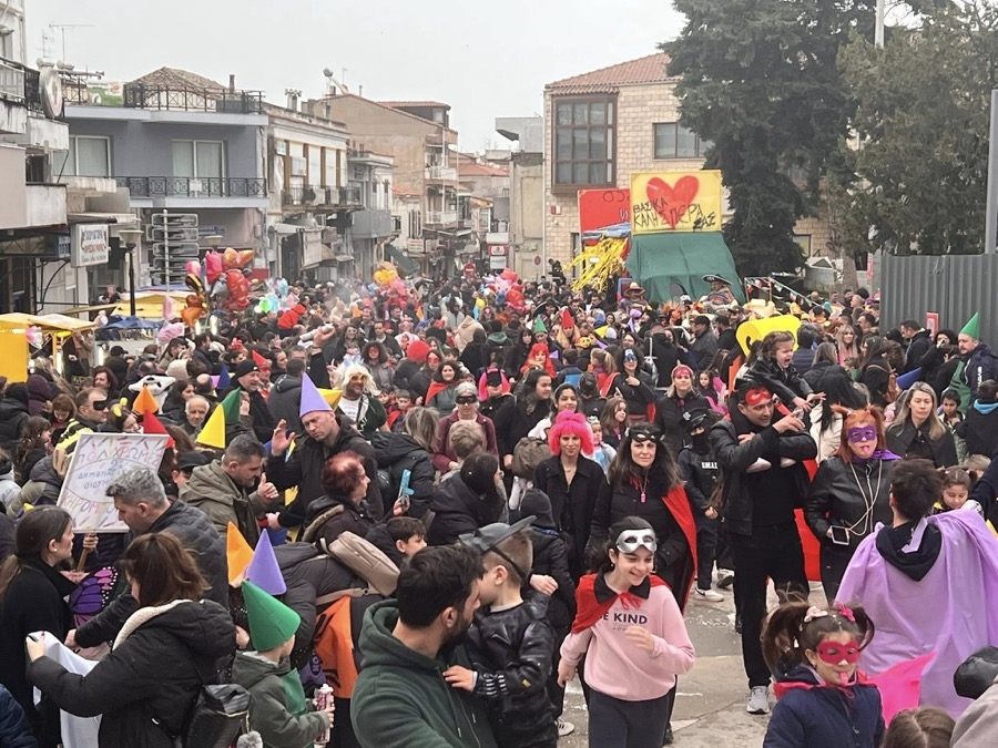 Το Διδυμότειχο φόρεσε τα αποκριάτικά του στις ΔιδυμοΚΑΡΝΑΒΑΛΙΕΣ 2026!