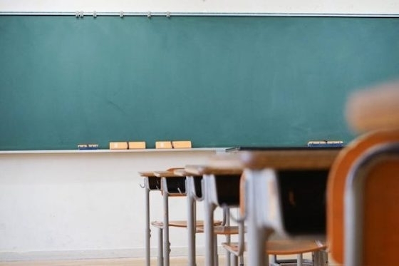 Σχολικά τμήματα με 27-29 μαθητές και 1192 ώρες κενών στον Έβρο!