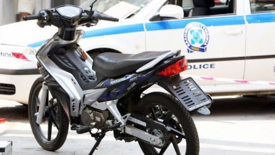 Συνελήφθησαν και οι γονείς τους κατηγορούμενοι για παραμέληση εποπτείας των ανήλικων τέκνων τους.