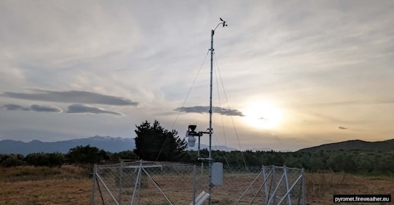 Σχεδιάστηκε αποκλειστικά για την επιτήρηση των πυρομετεωρολογικών συνθηκών.