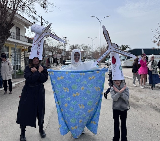Ακόμα και σε έναν τόπο με λίγους κατοίκους, η διάθεση και η προσπάθεια αρκούν για να δημιουργήσουν μια όμορφη γιορτή!