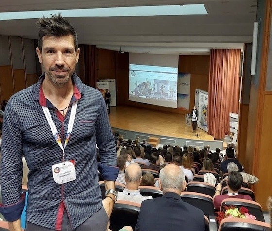  Η εκπαιδευτική διαδικασία είχε έντονα διαδραστικό χαρακτήρα, καθώς υλοποιήθηκε μέσα από βιωματικές ασκήσεις και πρακτικές εφαρμογές. 