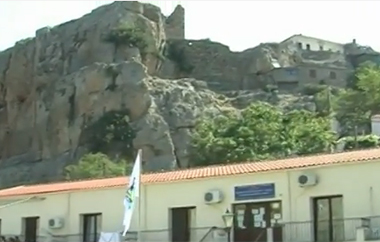Μετά από 14 μήνες έλλειψης ενδιαφέροντος.