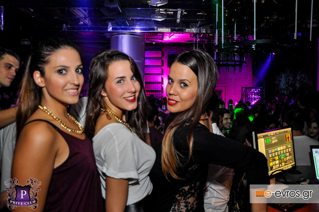 Άνοιξε την Παρασκευή το ανανεωμένο Prive club και έγινε... χαμός.