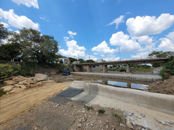 Ευχάριστα νέα - Αποκαθίστανται οι καταστροφές της γέφυρας στο χωριό Λουτρά