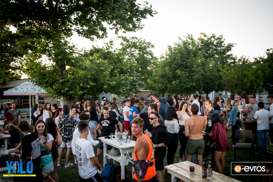 Οι Bad Bulls πήγαν παραλία και «σείστηκε» το Yolo beach bar!