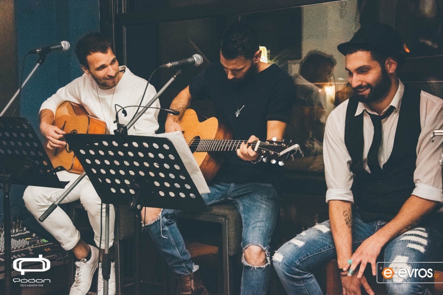 Ο Χρήστος Κεραμάρης μας ξεσήκωσε για ακόμη μια φορά στο Ρόδον bar της Ορεστιάδας