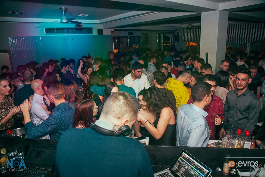 "Ξεχείλισε" από χριστουγεννιάτικη διασκέδαση το ΝΟΑ cafe bar στο λιμάνι της Αλεξανδρούπολης