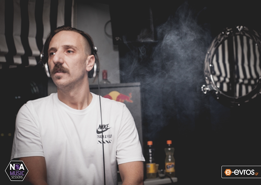 "Νοκ άουτ" μας έβγαλε ο Junior Pappa στο session της Παρασκευής, στο ΝΟΑ