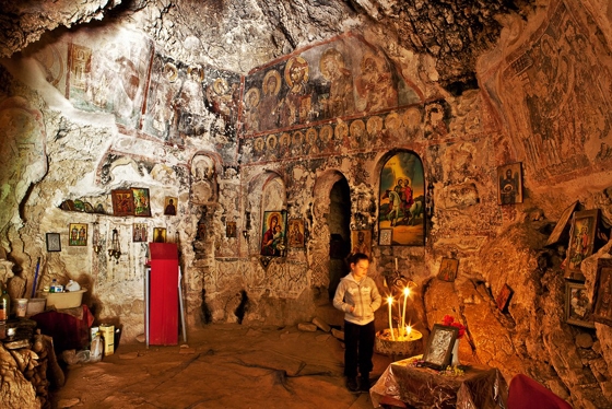 Θεία λειτουργία στον Ι.Ν. Αγίων Θεοδώρων στον Πόταμο της Αλεξ/πολης