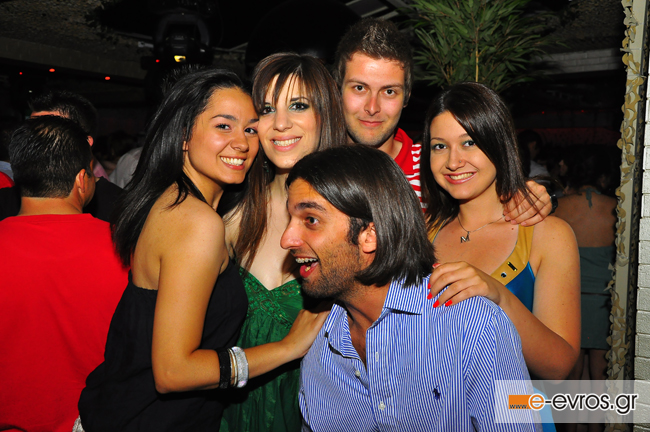 Χαμός στο opening του Reina club την Παρασκευή 11 Ιουνίου!