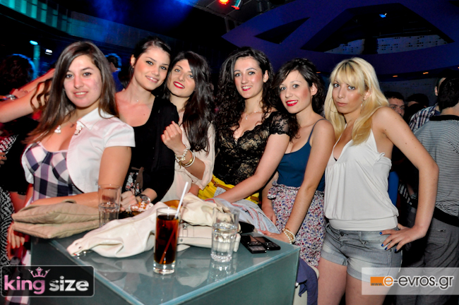 Ένας πανικός στο opening του club Kingsize, στην Αλεξανδρούπολη.