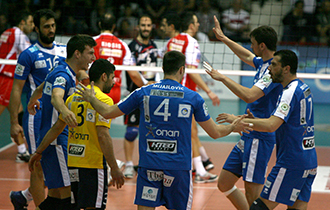 Δεν ξέρω αν θα καταφέρουμε να κάνουμε την ανατροπή αλλά στα μάτια μου αυτή η ομάδα είναι ήδη η ΠΡΩΤΑΘΛΗΤΡΙΑ!