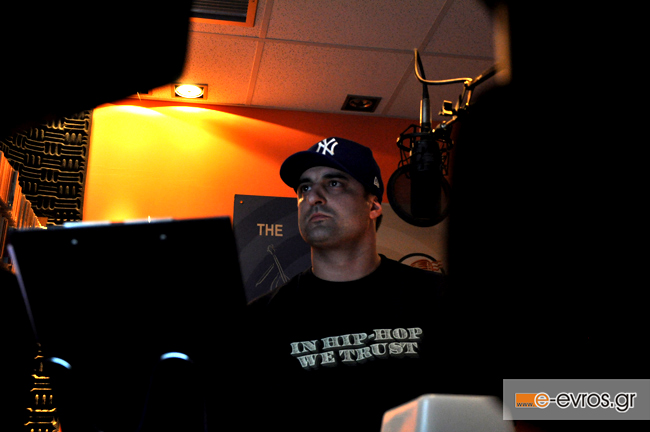 Κάθε Τετάρτη στον Heat 88.3 μας 'τρελαίνει' με hip hop και RnB ρυθμούς ο Dj AK.