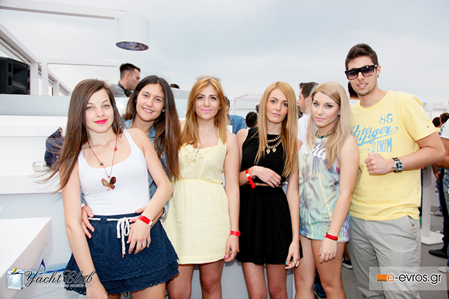 Yacht club: Αfternoon party στην.. ταράτσα με Claptone. 