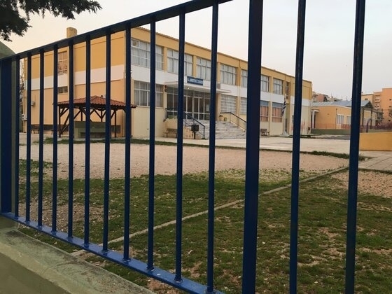 2 σχολικές μονάδες στον Έβρο έχουν κλείσει λόγω κρουσμάτων κορονοϊού.