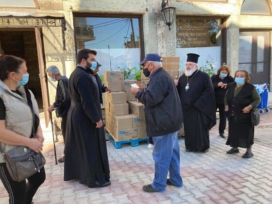 Διανομή δεμάτων σε ευπαθείς ομάδες