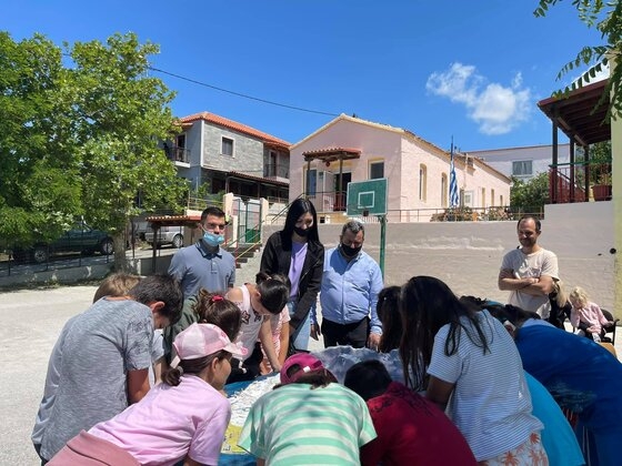 Ο Δήμαρχος κ. Γαλατούμος και η Αντιδήμαρχος κ. Καραμήτσου, επιισκέφτηκαν εχτές 4 Ιουνίου 2021, το Δημοτικό σχολείο Λακώμματος Σαμοθράκης.