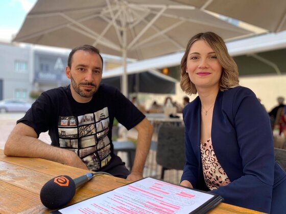 Ο πρώτος Έλληνας κωμικός, ο οποίος έκανε την μεγαλύτερη Ευρωπαϊκή περιοδεία που έγινε ποτέ είναι ο Γιώργος Χατζηπαύλου.
