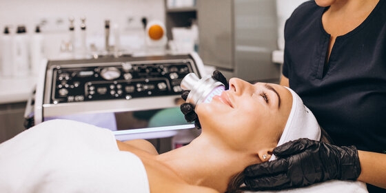 Πρόεδρος Συλλόγου Πτυχιούχων και Εργαστηριούχων Αισθητικών ΑΜΘ: "Θα δούμε τους πελάτες μας να εξυπηρετούνται από την παράνομη εργασία"