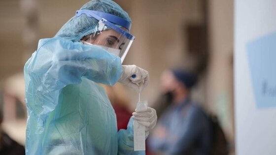 Συνεχίζονται οι δειγματοληπτικοί έλεγχοι για τον κορονοϊό.