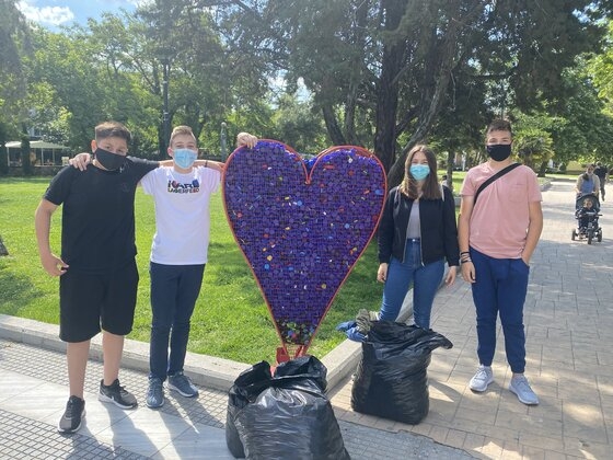 Μαθητές από το Γυμνάσιο Λαβάρων γεμίζουν τις καρδιές της Αλεξανδρούπολης για καλό σκοπό!