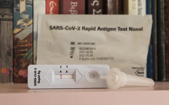 Ξεκινά η διανομή των self test σε μαθητές και εκπαιδευτικούς καθώς τα σχολεία ανοίγουν τη Δευτέρα