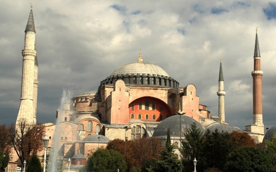 Προκλητική επίθεση των Τούρκων στην Ελλάδα για την ανάγνωση του Κορανίου στην Αγιά Σοφιά